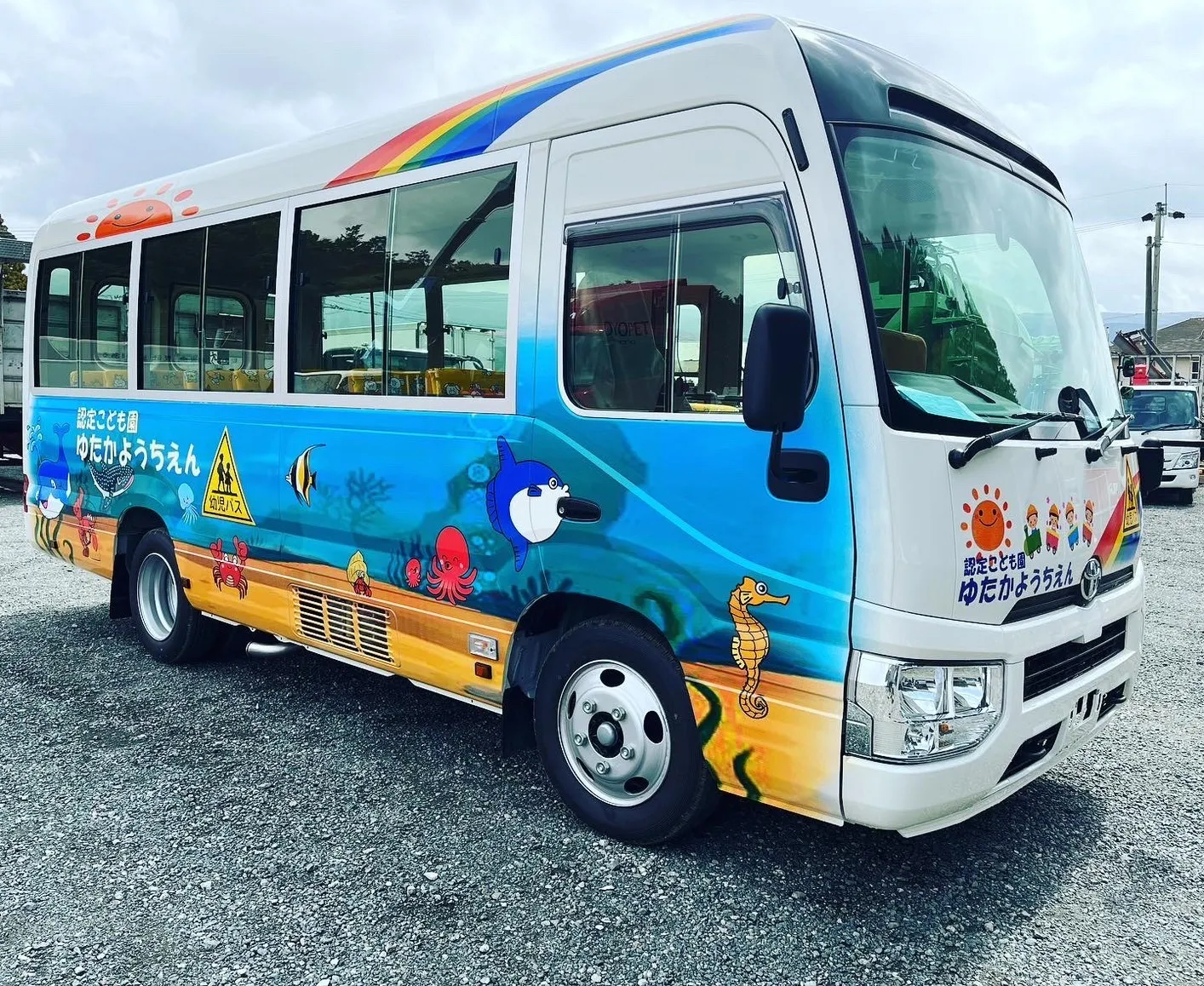 幼稚園送迎バスをボディプリンターしてみました。